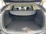 積み下ろしのしやすいデッキにはたっぷりと荷物を積み込んでいただけます。遊びから仕事まで、様々なシーンで頼れます♪