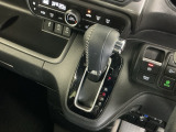 発進時から滑らかに加速する無段階変速のCVTはストップ&ゴーの多い街の中も快適です