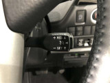【クルーズコントロール】アクセル操作をしなくても車が自動でスピードを保ってくれ、高速道路での長距離走行が楽に♪詳細は販売店スタッフまでおたずねください。