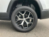 ゆったりとお車のご商談が出来るように商談ブース完備!キッズコーナーもあります。