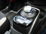 ショートストロークで扱いやすく先進的なシフトレバーです。