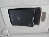 見栄えよくすっきりと収まるETC車載器です。高速道路の料金所をスムーズに通過でき、快適なドライブをサポートします。(※支払総額にセットアップ費用は含まれておりません。)