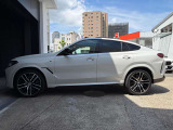 サービスにはドイツ本国と同様に教育と訓練を受け、BMWを知り尽くした「マイスターメカニック」が数多く在籍しております。納車前点検整備で、お客様に安心と安全をお届けいたします。