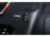 【シートヒーター】運転席、助手席ともにシートヒーター装備です。寒い朝、車内が暖まるのを待たずに快適に出発できます♪気持ちよく1日が始まります。