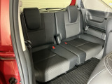 1列目から3列目まで広々大空間です。3列目シートは荷物が多い時や不要な時はアレンジして荷室として使用することが可能で便利に使えます