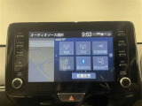 トヨタ純正8インチディスプレイオーディオ装備。