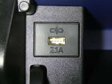 【充電用USB端子】デバイスの充電に便利です。※実際の接続端子は写真で確認or店舗までご気軽にお問合せください♪