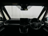 見通しのよいすっきりとした視界で、誰でも運転しやすいです。運転のしやすさは疲れにくさにも繋がりますよ♪