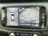 パノラミックビューモニター付きです。車両を上から見たような映像をディスプレイオーディオ画面に表示。運転席からの目視だけでは見にくい、車両周辺の状況をリアルタイムでしっかり確認できます。