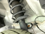 お車を安心してお乗りいただく為には、足回りの定期点検が欠かせません。サービスサポート(有償保証)では無料点検もご提供しており、安心のカーライフをお過ごしいただけるサポート体制が整っています。