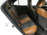 気になる汚れは「まるまるクリン」で解消! 当社の中古車はシートを外して隅々までキレイにクリーニングしてあります(但し、一部 高年式車両等は除きます)