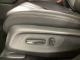 電動シートなので、お好みのシートポジションへの移動もスムーズに行えます。