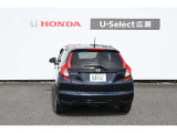 F  I  T  真ん中に アイ がある車です