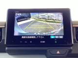 バックモニター付きで、車庫入れやバック時の後方確認をしっかりサポート。モニターに映し出される映像で死角も確認しやすく、狭い場所での駐車や後退時の操作をより安心して行えます。