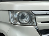 明るくて長寿命のLEDヘッドライト採用