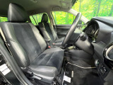 運転席シート廻りは使用感も少なく、良好な状態となっています。前オーナー様が丁寧に使っていたことがよくわかりますね。