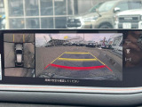 【360&deg;ビューモニター】専用のカメラにより、上から見下ろしたような視点で360度クルマの周囲を確認することができます☆死角部分も確認しやすく、狭い場所での切り返しや駐車もスムーズに行えます。