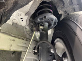 お車を安心してお乗りいただく為には、足回りの定期点検が欠かせません。サービスサポート(有償保証)では無料点検もご提供しており、安心のカーライフをお過ごしいただけるサポート体制が整っています。