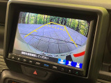 【バックカメラ】駐車時に後方がリアルタイム映像で確認できます。大型商業施設や立体駐車場での駐車時や、夜間のバック時に大活躍!運転スキルに関わらず、今や必須となった装備のひとつです!