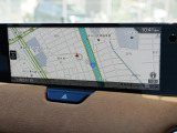 マツダコネクトの12.3インチワイドセンターディスプレイです。『Android Auto』『Apple CarPlay』や独自のコネクテッドサービスに対応したインターフェイスシステムです。