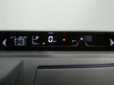 各操作スイッチは使いやすい位置に配置され、とっても見やすいメーターです。夜間時はラグジュアリーな気分にさせてくれる照明が魅力ですので、夜のドライブも楽しみになりますよ♪