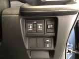 【両側電動スライドドア】リモコンや運転席のスイッチ操作のほか、ドアハンドルを少し引くだけでリアドアが自動開閉します♪
