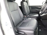 買ってからも安心!トヨタ認定中古車には1年間走行距離無制限の「ロングラン保証」がついています。年式は問わず、全国約5,000ヶ所のトヨタのお店で保証修理を受けることができます。