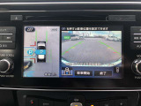 プロパイロットパーキングは駐車位置まで自動判定(条件による)、ステアリング操作から前進後退までクルマにおまかせ。ドライバーはもしもに備えてブレーキの準備をしておくだけで駐車完了。車庫入れから縦列駐車まで