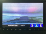 【バックカメラ】運転が苦手な方も車庫入れラクラクです!ギアをリバースに入れれば自動的に切り換わりますので、面倒な操作は不要です♪狭い駐車場もお車を傷つけず安心ですね!