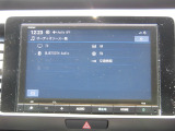 ホンダ純正8インチナビです。大きな画面でとても見やすいですよ♪