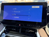 【メーカー純正ナビ】インテリアに溶け込むスタイリッシュな「専用設計」メーカーナビを装備♪視認性や操作性など基本性能にも優れ、より上質なカーライフをお楽しみいただけます。