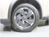 タイヤサイズは【235/60R18】です☆