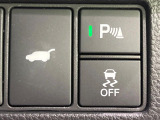 【パワーバックドア】スマートキーや運転席のボタンを押すだけでリアゲートが自動で開閉します!荷物を持っている時や、高い位置にあるバックドアを閉める際に便利な機能です♪