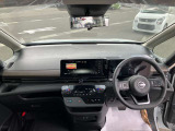 運転席まわりです。細かいオプションなど、気になるところがあればお気軽にメールやお電話等でお問合せください。