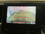 バックギアに入れると、このように後方が映し出されます!駐車の際とても安心!便利!最終確認はご自身の目と耳で必ず行ってください!
