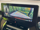 【パノラミックビューモニター】専用のカメラにより、上から見下ろしたような視点で360度クルマの周囲を確認することができます☆死角部分も確認しやすく、狭い場所での切り返しや駐車もスムーズに行えます。