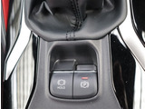 【車屋】として、長く車業界に従事した経験豊富なスタッフが多数在籍しております。