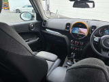 他社では車両価格が安くても膨大な諸経費で総支払額が高いケースが多く見受けられます&hellip;当社では整備費&保証料込価格になりますのでご安心です♪