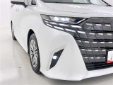 フォグランプ装着車です。暗い夜道の車両前方を明るく照らします