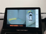 【バックカメラ】あると便利なバックカメラ装備!駐車時に後方がリアルタイム映像で確認できます。立体駐車場や夜間の車庫入れ時に大活躍!運転スキルに関わらず、今や必須となった装備ですね♪