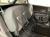 座面を跳ね上げるチップアップ機能付き☆高さのあるお荷物も積むのにとても便利です♪