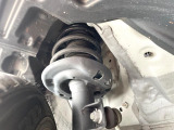 お車を安心してお乗りいただく為には、足回りの定期点検が欠かせません。サービスサポート(有償保証)では無料点検もご提供しており、安心のカーライフをお過ごしいただけるサポート体制が整っています。