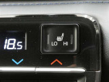運転席のシートにヒーター機能が付いています お手元のスイッチでシートが温かくなります 冬などにはとても快適な装備のひとつです