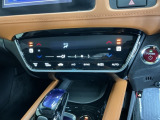 運転席/助手席シートヒーターで寒い日もすぐに温かくなり快適に過ごせます。2段階の温度調整が可能です
