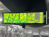 【インテリジェントルームミラー】後席の大きな荷物や同乗者で後方が確認しづらい時でも安心!カメラが撮影した車両後方の映像をルームミラー内に表示。クリアな視界で状況の確認が可能です!