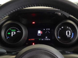機能的で見やすいメーターです。