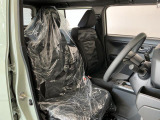 【運転席・助手席】内装ルームクリーニング済みです。しっかり綺麗にしていますので、是非、お確かめください。車に自信があるからこそ、是非一度ご来店頂き内外装も見てもらえると幸いです。