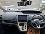 運転席まわりです。細かいオプションなど、気になるところがあればお気軽にメールやお電話等でお問合せください。