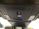 Honda CONNECTサービス対応車です。Honda CONNECT用緊急通報ボタン/トラブルサポートボタンが付いています。