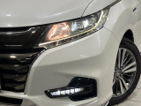【LEDヘッドライト】悪天候や夜間走行時も良好な視界を確保し安心して運転できる高輝度LEDヘッドライトを装備!点灯速度が早く、消費電力も抑えられています。